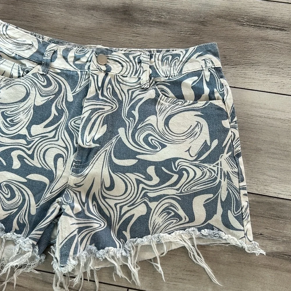 Cider blue swirl print jean shorts size Large